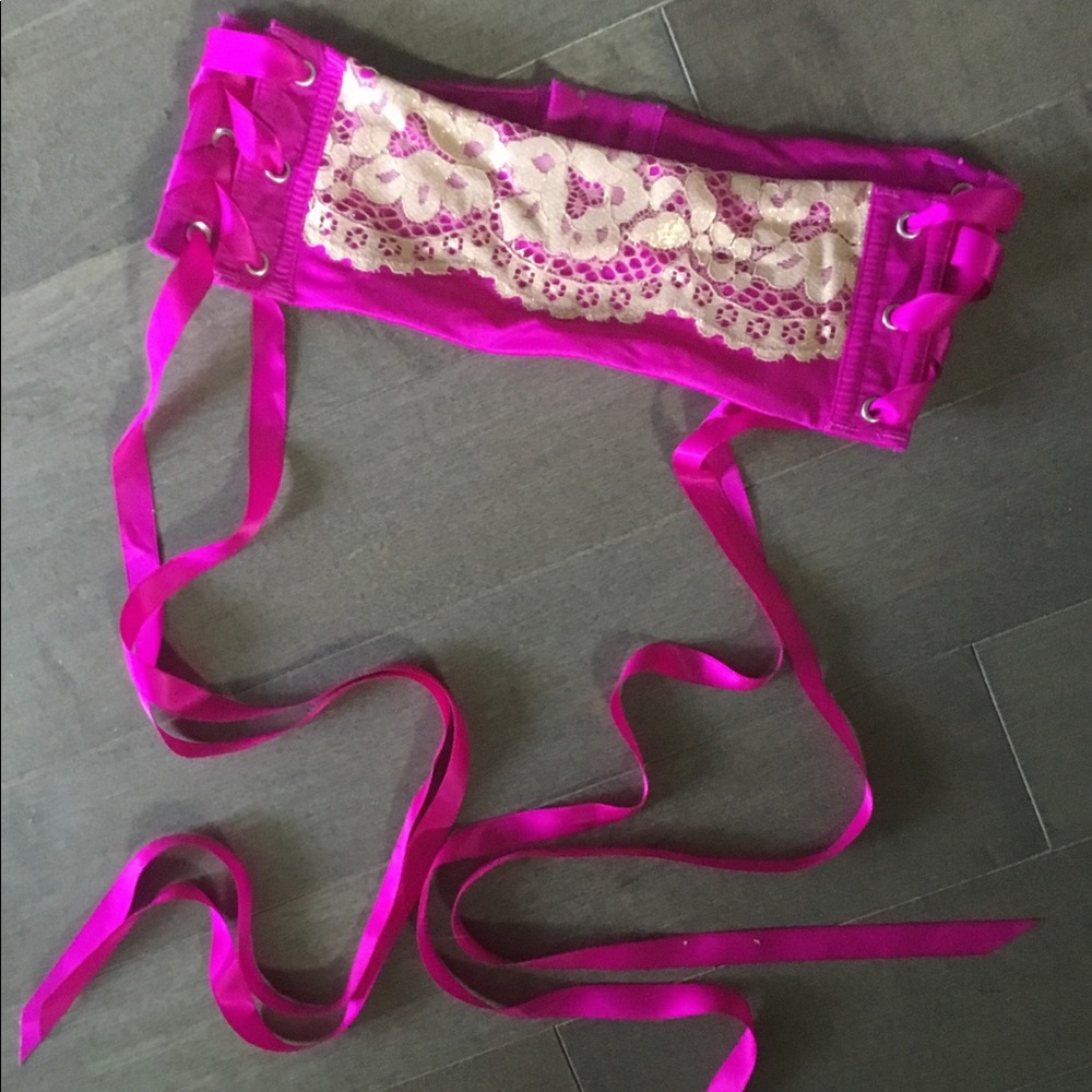 NWT Victoria’s Secret XS Hot Pink with Cream Lace, Lace Up Garter 💕